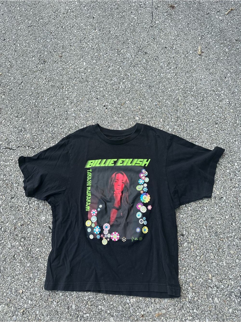 Billie Eilish Takashi Murakami Uniqlo t shirt size small men’s black multicolor